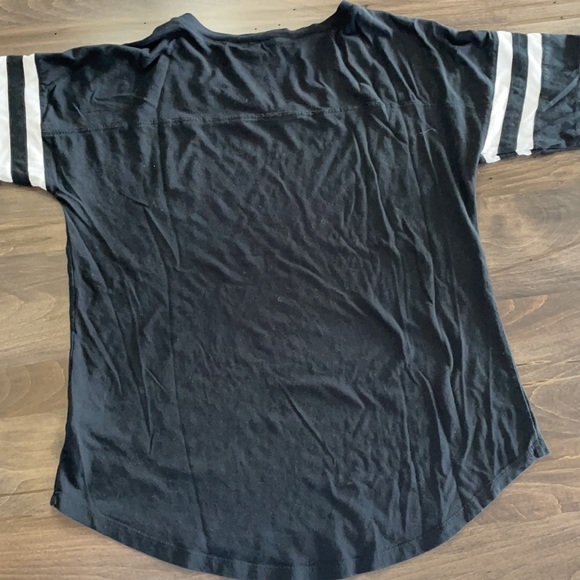 Bluenotes Black T with white stripes - Picture 2 of 3